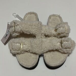Auden Cozy Cream Fuzzy Sandals with Gold Buckles Size 9